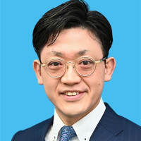 吹田駅前つわぶき内科・整形外科 十倉 大輔 院長